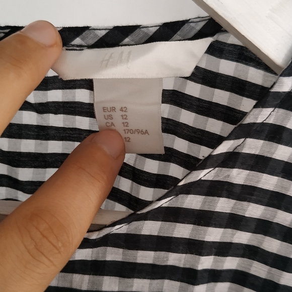 H&M Ruffled Dress - Picture 7 of 13